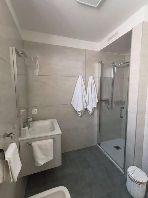 Design Apartment Melano Lake 외부 사진